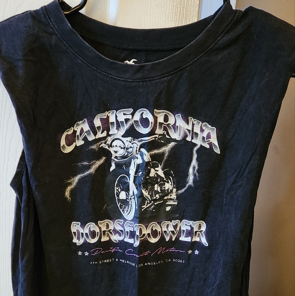 Hollister sleeveless shirt